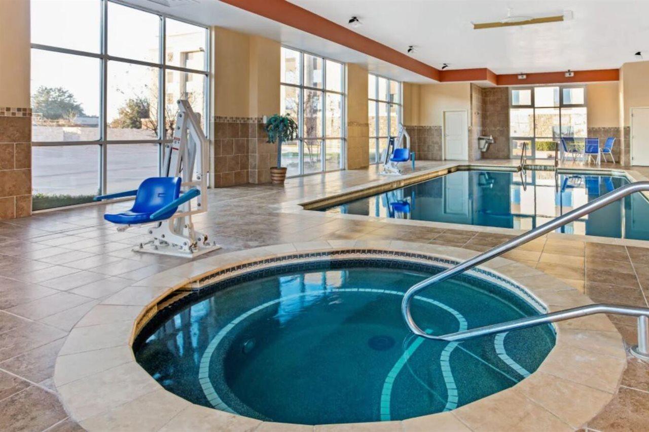 La Quinta Inn & Suites By Wyndham Ft Worth-Burleson megye Kültér fotó