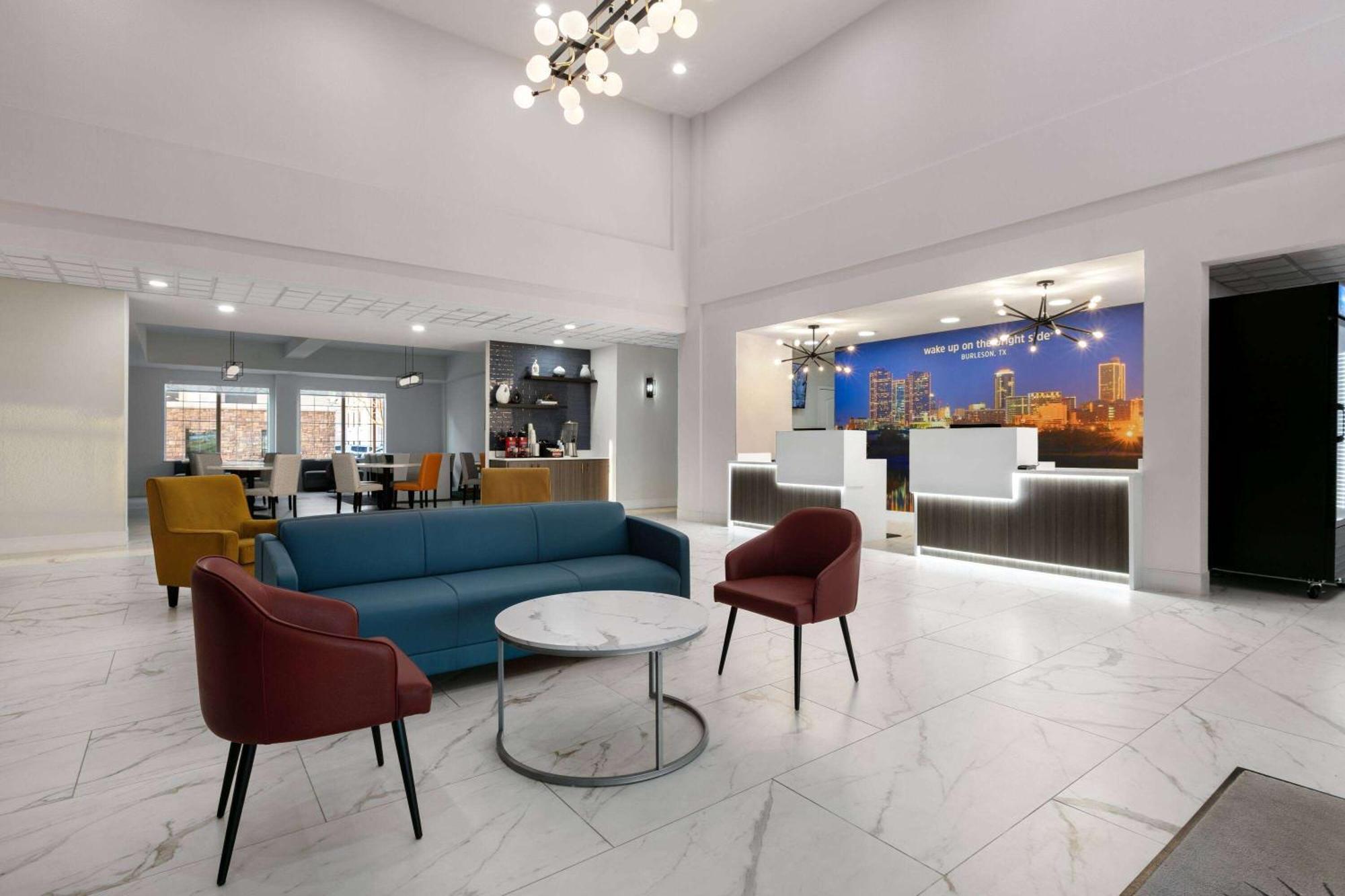 La Quinta Inn & Suites By Wyndham Ft Worth-Burleson megye Kültér fotó